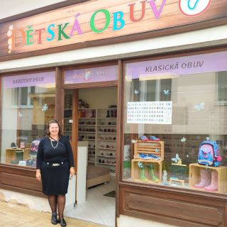 Milí naši zákazníci ☺️, Jak již víte, obchůdek s dětskou obuví nekončí, ale našel si srdce jedné úžasné starší dámy a jede...